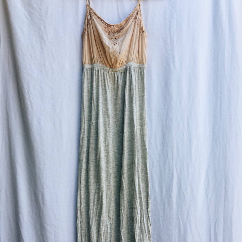 URBAN OUTFITTERS